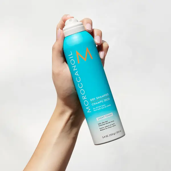 Moroccanoil Dry Shampoo Light Tones 205ml 5 Moroccanoil Dry Shampoo Light Tones 205ml - Image 3