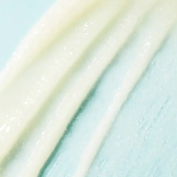 Bouclème Scalp Exfoliating Shampoo 250ml 4 Bouclème Scalp Exfoliating Shampoo 250ml - Image 2