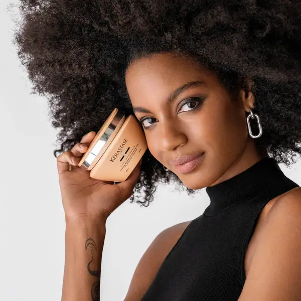 Kérastase Curl Manifesto Masque Beurre Haute Nutrition Mask 200ml 6 Kérastase Curl Manifesto Masque Beurre Haute Nutrition Mask 200ml - Image 4