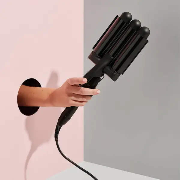 Mermade Hair PRO Black 32mm Waver 6 Mermade Hair PRO Black 32mm Waver - Image 4